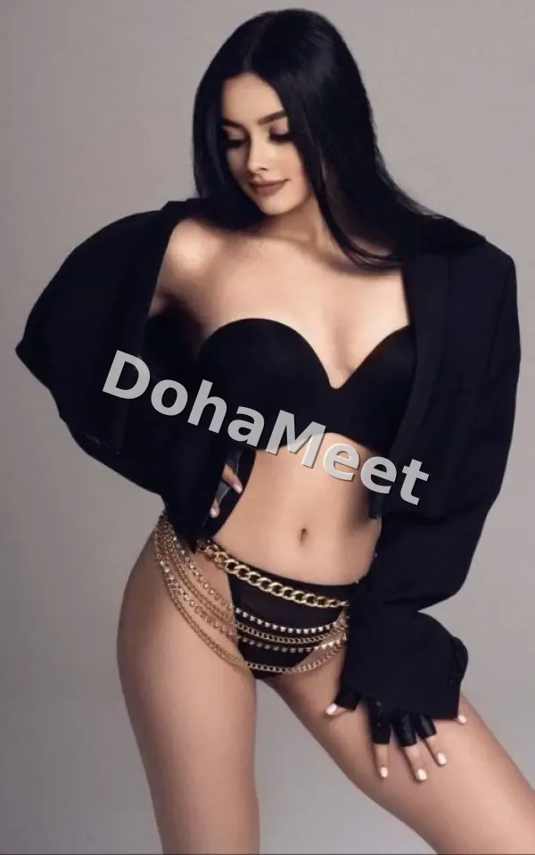 Kaylor escort in Lusail
