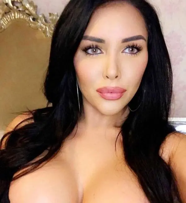 Vanessa picardo escort in The Pearl